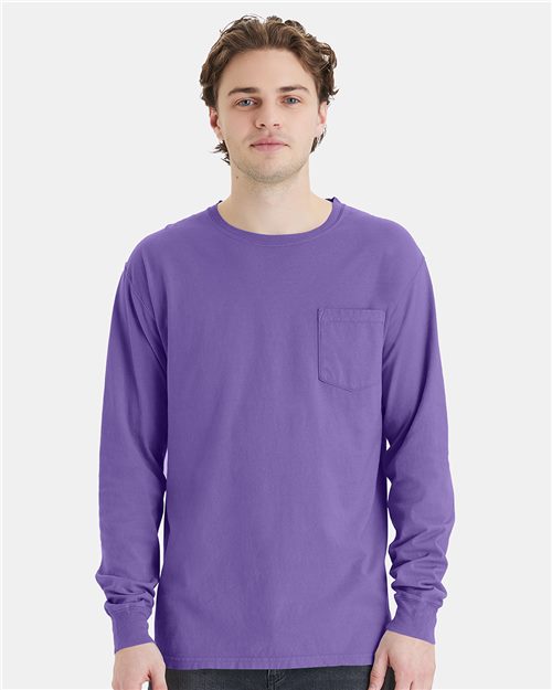 Unisex Garment-Dyed Long Sleeve T-Shirt With a Pocket