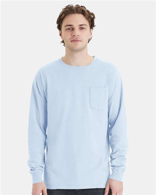 Unisex Garment-Dyed Long Sleeve T-Shirt With a Pocket