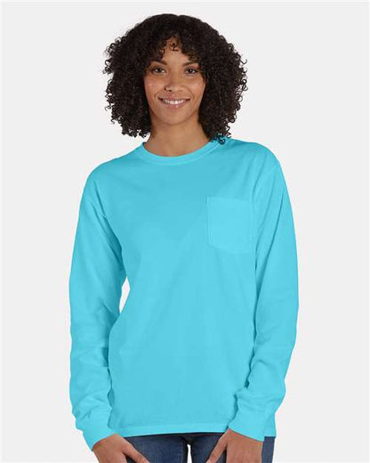 Unisex Garment-Dyed Long Sleeve T-Shirt With a Pocket
