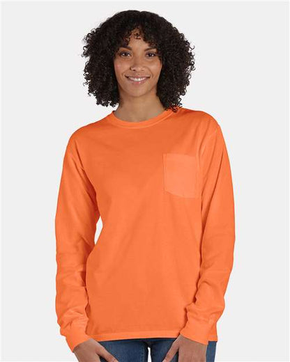 Unisex Garment-Dyed Long Sleeve T-Shirt With a Pocket