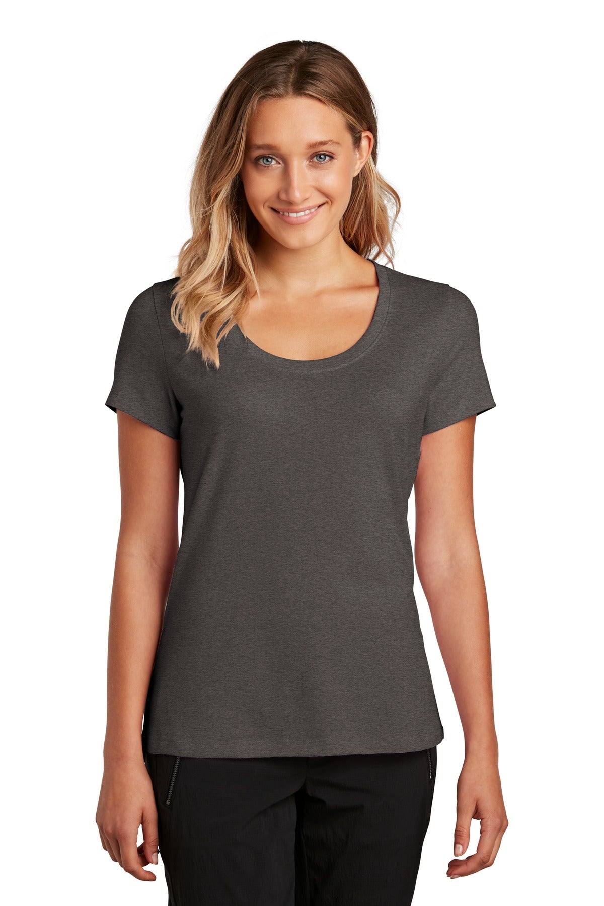 District  ®  Women's Flex Scoop Neck Tee DT7501